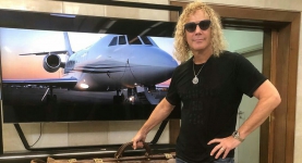 Vokalis band Jon Bon Jovi David Bryan Positif Virus Corona