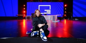 Perangi Corona, Najwa Shihab Rela Lelang Sneakersnya Untuk Donasi