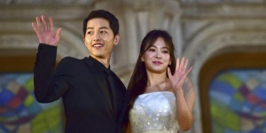 Usai Bercerai, Song Hye Kyo dan Song Joong ki Robohkan Rumah Mereka 
