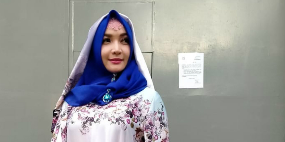 Sambut Ramadhan, Ini 5 Potret Roro Fitria yang Udah Berhijrah