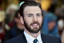 Chris Evans, si 'Captain America' Akhirnya Bikin Instagram Gaes, Ini Postingannya Pertamanya