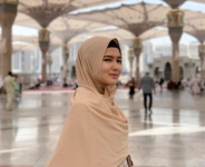 Cantik Banget, Artis FTV Masayu Clara Tampil Mengenakan Hijab