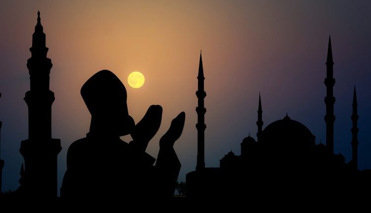 Bacaan Doa Malam dan Cara Mendapatkan Lailatul Qadar