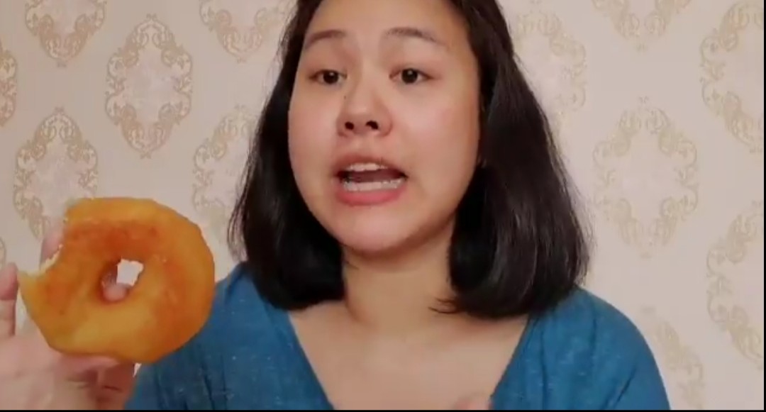 Gadis Sarjana 'Teknologi Pangan' Ini Viral karena Review Makanan dengan Konprehensif, Nontonnya Bikin Ketawa
