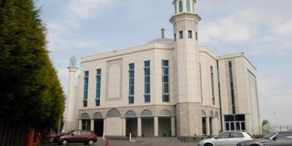 Penuh Syukur, Masjid di Inggris Ini Izinkan Adzan Berkumandang di 4 Hari Terakhir Ramadan