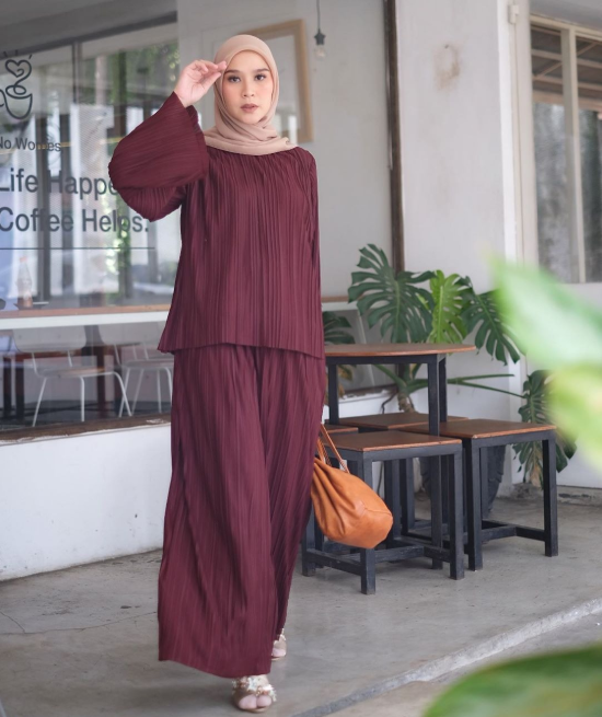 Tiru Gaya Hijab Ala Zaskia  Adya  Mecca  Untuk H 1 Lebaran