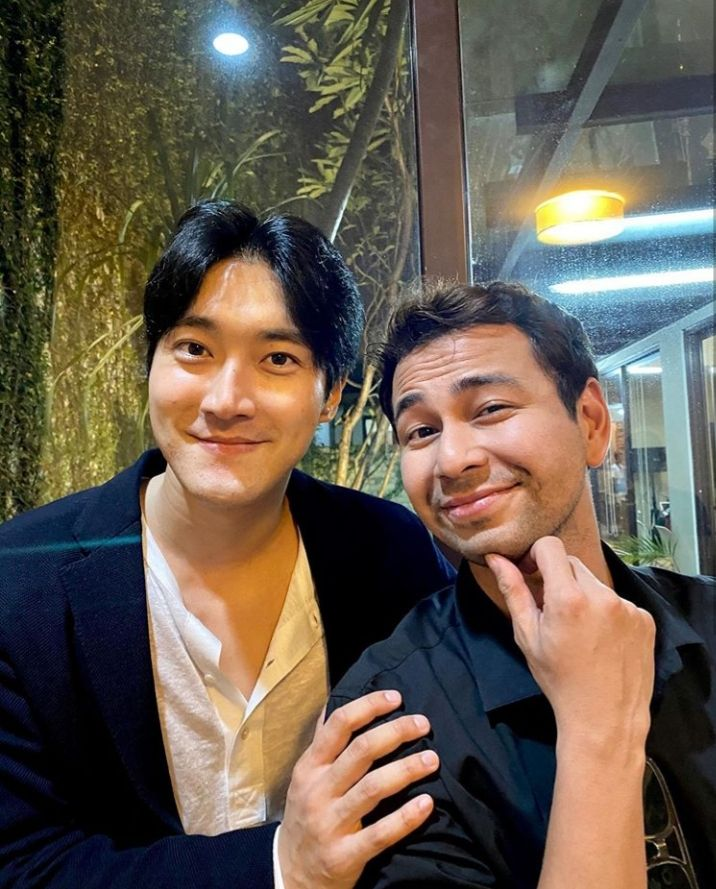 8 Potret Kedekatan Siwon  Choi dengan Keluarga Raffi  Ahmad  