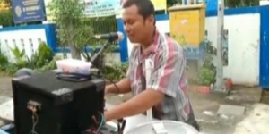 Viral Video Jualan Pentol Sambil Nge-DJ, Netizen: Auto Party Gaes
