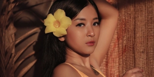 Waduh, Model Seksi Julia Mango Unggah Video Ciuman di IG, Auto Dihujat Netizen!