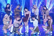 Staf Inkigayo Disebut Komentari Nyanyian TWICE Selama Encore, SBS Berikan Klarifikasi 