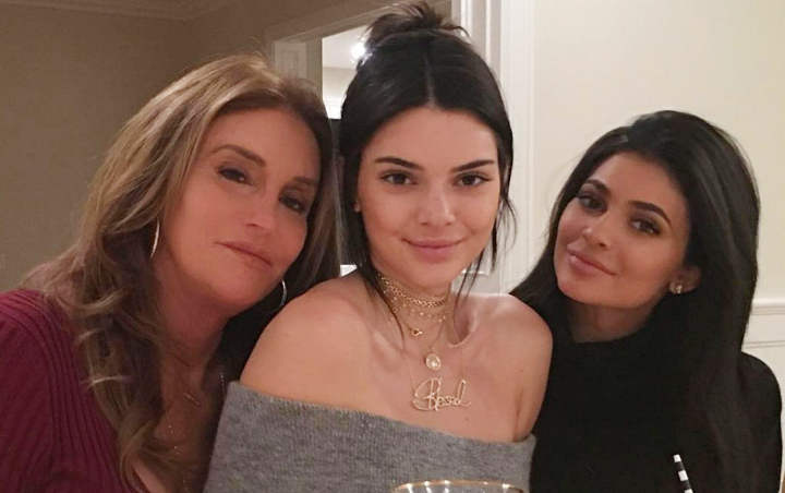 Sama-sama Wanita, Ayah Kylie-Kendall Jenner Komentari Penampilan Anaknya Nih, Loh?