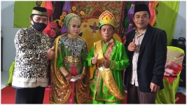 Wadaw, Viral Lagi Kakek 68 Tahun asal Gorontalo Nikahi Gadis Muda 26 Tahun, Netizen Jangan Iri Ya!