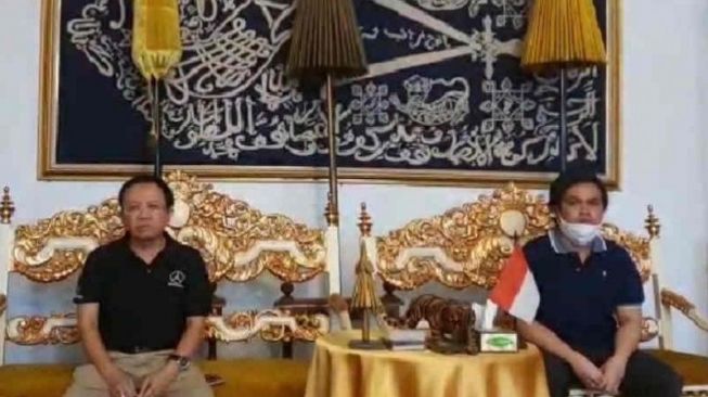 Wadidaw, Viral Video Pria Mau Ambil Tahta Keraton Kasepuhan Cirebon: Ngaku Keturunan Sultan Gaes