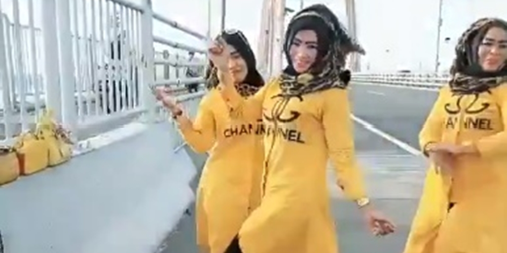 Fakta Unik Ibu-ibu Joget TikTok di Jembatan Suramadu 