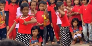 Viral Video Gadis Kecil Jago Dance TikTok di Lomba 17 Agustus, Gak Ada Lawan Gaes!