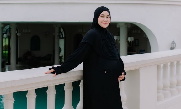 Selamat! Anisa Rahma Lahirkan Anak Ketiga Berjenis Kelamin Perempuan