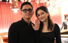 Sudah Lamaran, Azriel Hermansyah dan Sarah Menzel Nikah Tahun Depan