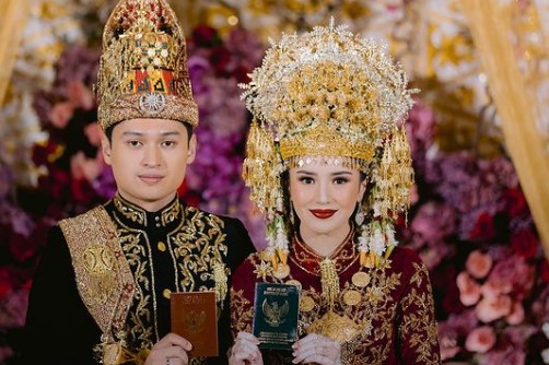 Selamat! Beby Tsabina dan Rizki Natakusumah Resmi Menikah