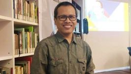 Biodata dan Profil Eka Kurniawan Lengkap Agama Umur Juga Karir, Penulis yang Trending karena Kutipan Novel