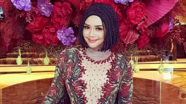 Biodata Iyeth Bustami Lengkap Umur dan Agama, Penyanyi yang Dijuluki Ratu Dangdut Melayu