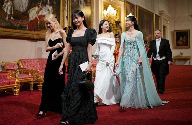 BLACKPINK Jadi Tamu Kehormatan dalam Perjamuan Kenegaraan Korea Selatan-Inggris di Istana Buckingham