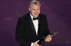 Christopher Nolan Menang Oscar Pertama Kali Berkat Oppenheimer 
