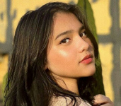 Davina Karamoy Angkat Bicara soal Uang Saku Umrah dari Hanania Travel