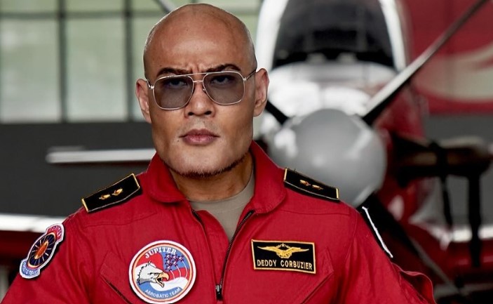 Tumor Menjadi Alasan Deddy Corbuzier Operasi Dagu