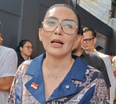 Rieke Diah Pitaloka Kawal Sidang PK Nikita Mirzani, Soroti Kejanggalan Proses Hukum