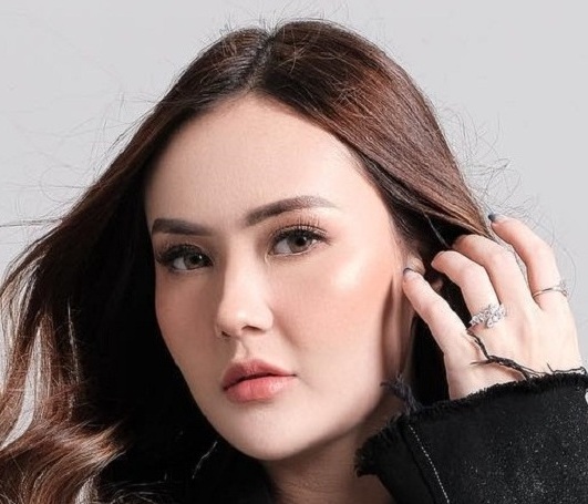Sarah Gibson Kembali Buka Suara, Balas Tudingan 