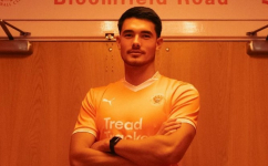 Elkan Baggott Resmi Dipanjamkan ke Blackpool