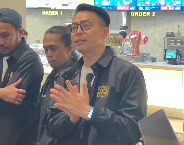 Produseri Film 'Kaka Boss', Ernest Prakasa Sebut Imajinari Tak Ada Target Jumlah Penonton