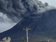 Aktivitas Sinabung Meningkat, Erupsi Pagi Ini Semburkan Abu Ribuan Meter