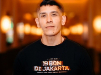 Ganindra Bimo Pede Tanpa Pemeran Pengganti Lawan Teroris di Film 13 Bom di Jakarta