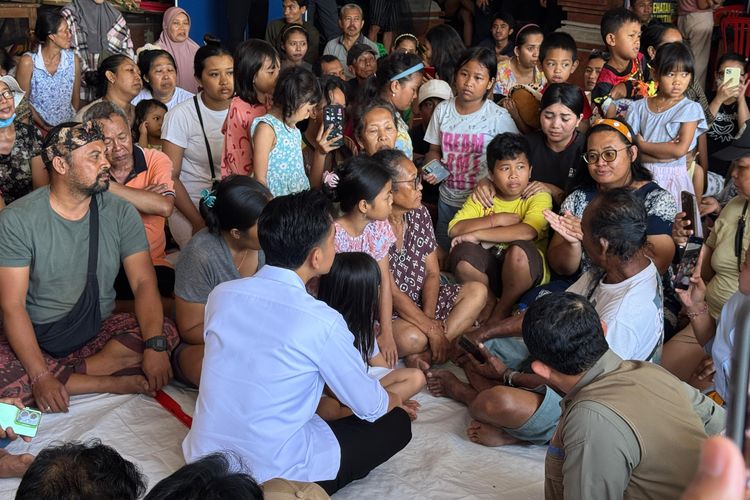 Wapres Gibran Tinjau Pengungsi Banjir Bali, Tegaskan Anak & Lansia Jadi Prioritas