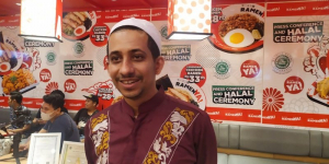 Habib Jafar Kirim Kado Natal ke Onad & Boris