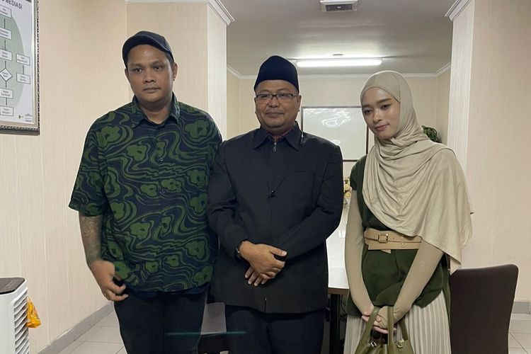 Sepakat Damai, Inara Rusli dan Virgoun Cabut Laporan Soal Hak Royalti