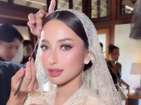 Aura Calon Pengantin Terpancar, Jennifer Coppen Tampil Menawan Saat Siraman