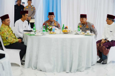 Dukung Keberagaman, Rocky Gerung Soroti Gagasan Etis Kapolri di Riau
