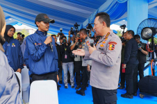 Kapolri Kembali Lepas 1.575 Buruh Terdampak PHK untuk Bekerja di Tempat Baru