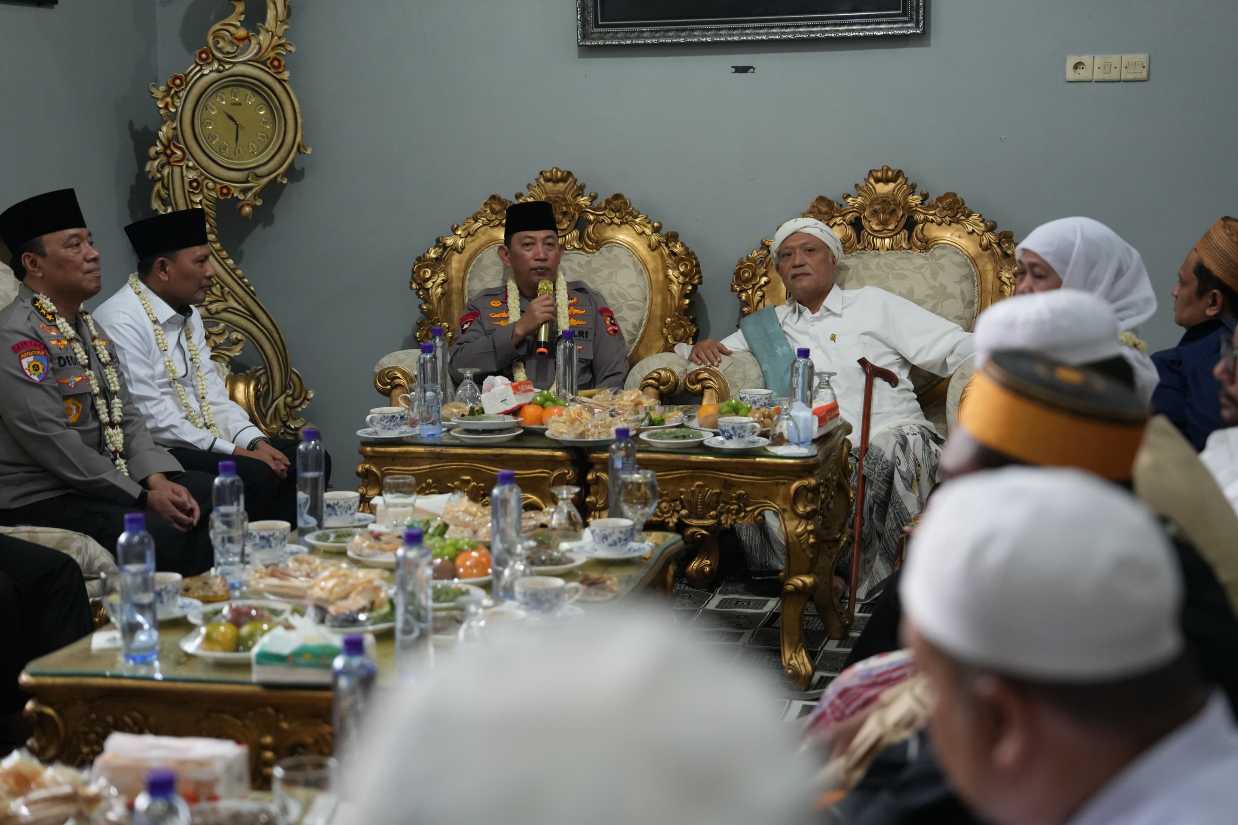 Kapolri Silaturahmi ke Ponpes Al-Hamidy, Mohon Nasihat Ulama Jaga Stabilitas NKRI