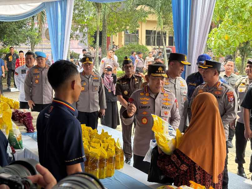 Kapolri Salurkan 27 Ton Beras SPHP di Banten