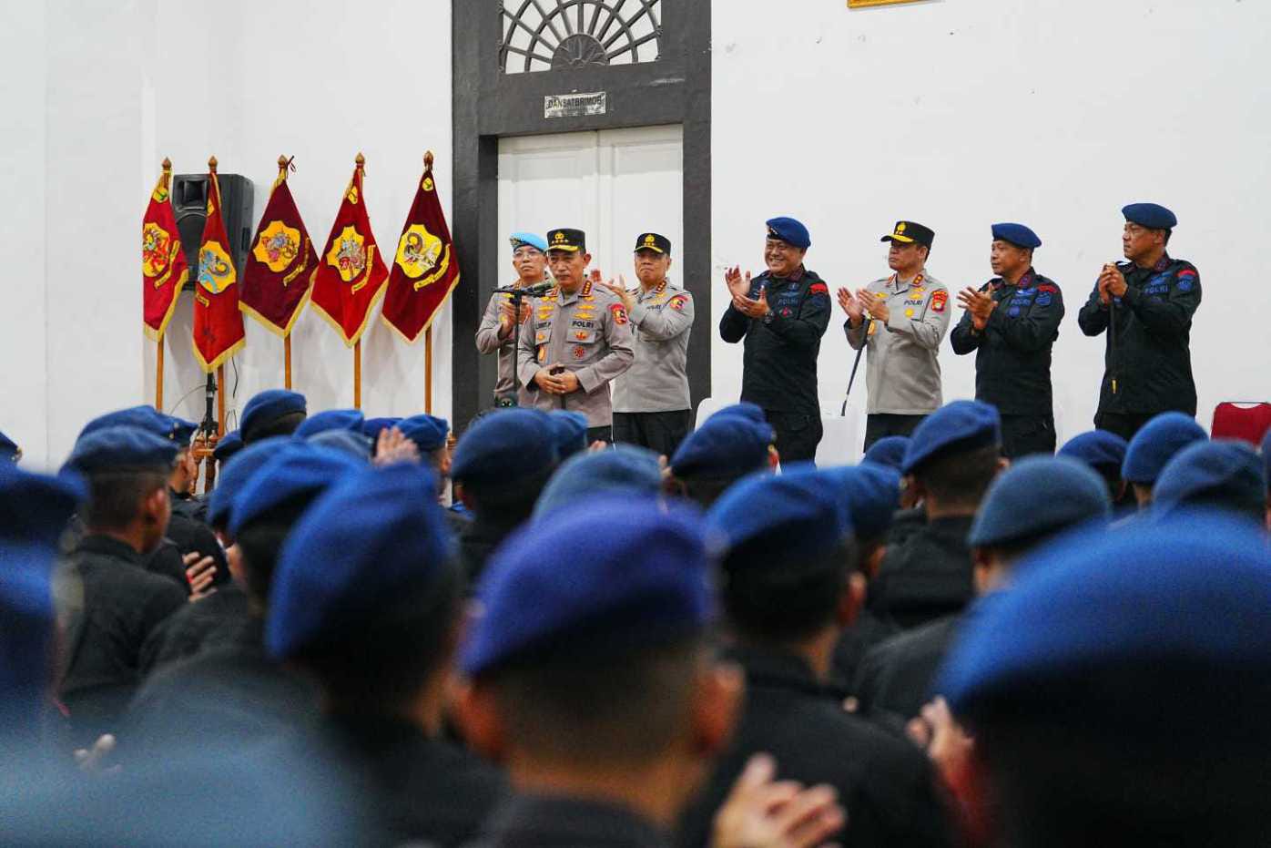 Kapolri Apresiasi Brimob Pertahankan Mako dari Perusuh: Haram Hukumnya Markas Sampai Jebol