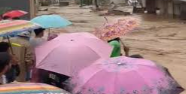 Kemkomdigi Pantau Layanan Telekomunikasi Pascabanjir di Sumbar