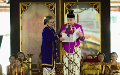 KGPAA Hamangkunegoro Resmi Dinobatkan sebagai SISKS Pakubuwana XIV