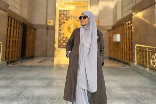 Meisya Siregar Khawatir Transit di Dubai Usai Umrah, Dampak Konflik Iran–AS Ganggu Penerba