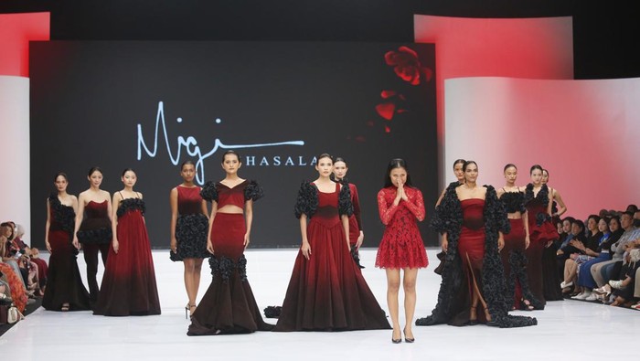 Modern, Ceria, Fungsional: Kini Kita Karya Migi Rihasalay Tampil di TMFW 2026