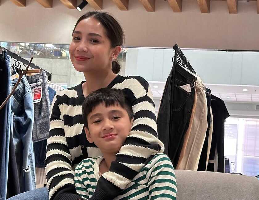 Keseruan Keluarga Makin Ramai, Nagita Sibuk Scroll, Rafathar Lapor Ke KDM