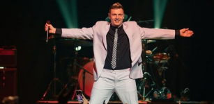 Promotor Kabarkan Konser Nick Carter di Jakarta Dibatalkan