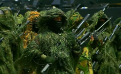 Merinding! Pasukan Sniper TNI Curi Perhatian di HUT ke-80